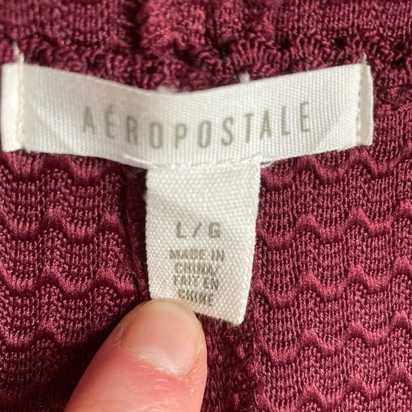 Aeropostale Elegant Burgundy Pleated Skirt size:L - Picture 2 of 7